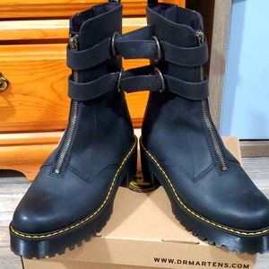 Dr. Martens Tamela Boots size 8